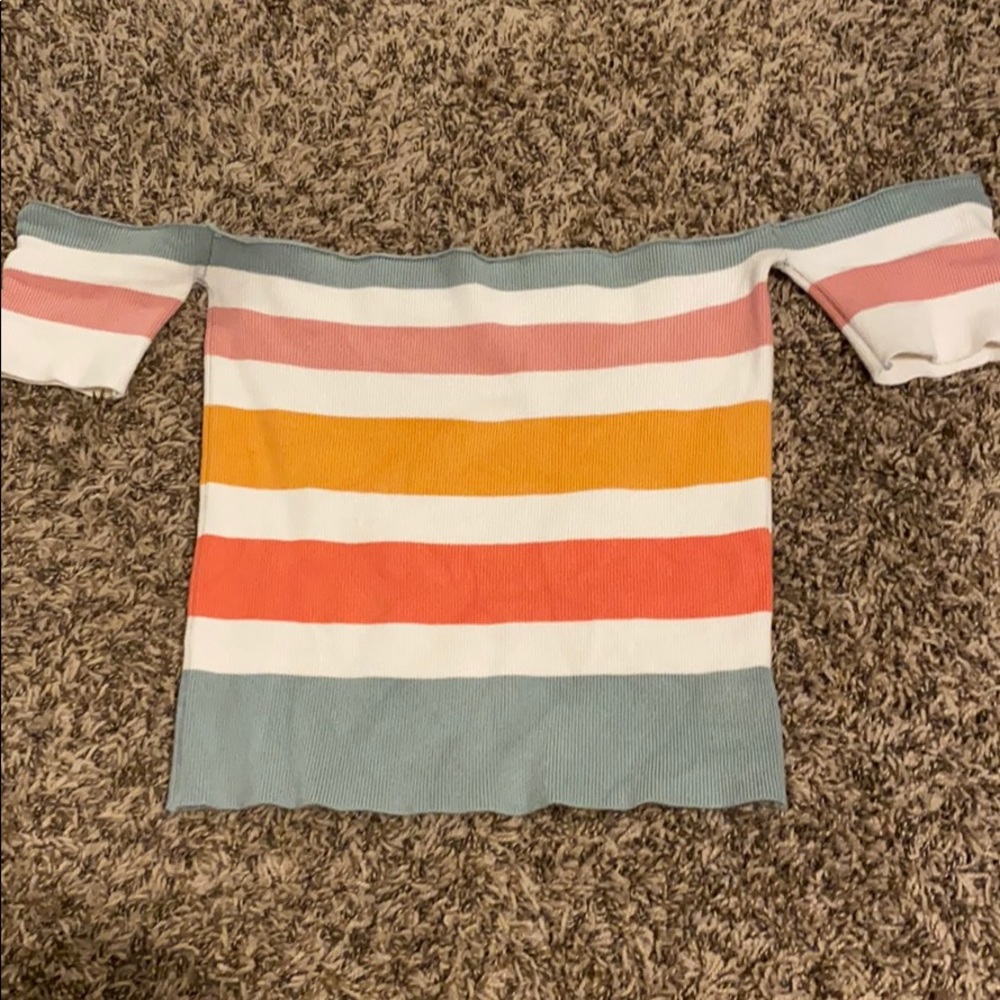 Off the shoulders crop top